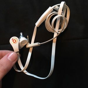 Beats earbuds